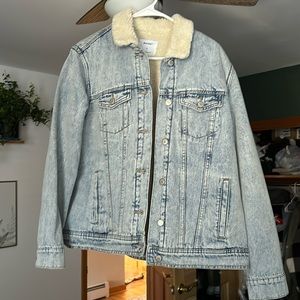 Sherpa lined jean jacket. Old Navy.